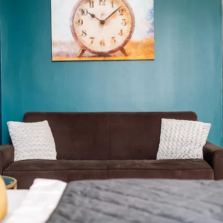 Heritage Haven Charming 3br Center Lejlighed