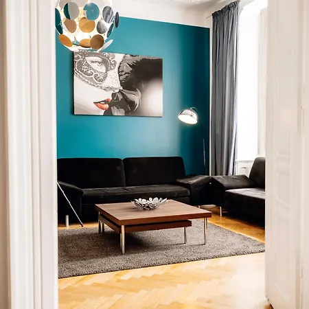 Lejlighed Heritage Haven Charming 3br Center Prag