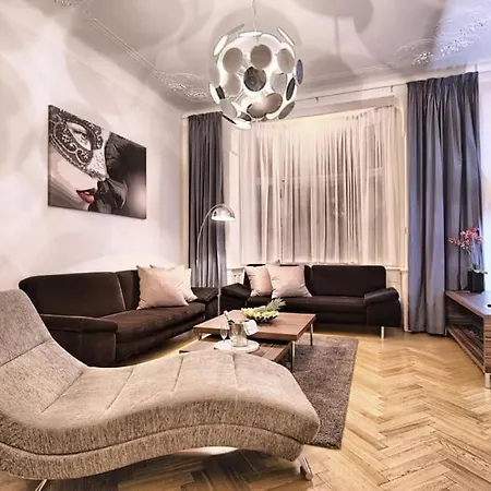 Heritage Haven Charming 3br Center * Prague