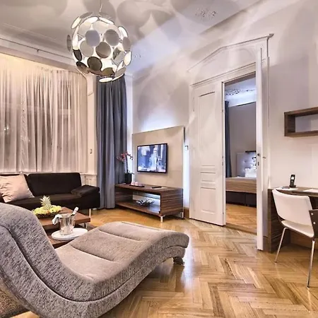 Heritage Haven Charming 3br Center * Prague