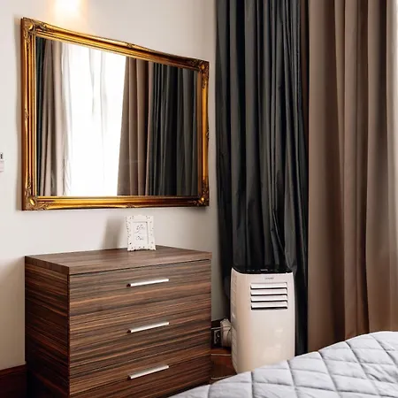 Apartment Heritage Haven Charming 3br Center *
