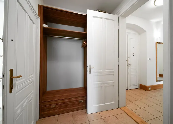 Appartement Heritage Haven Charming 3br Center