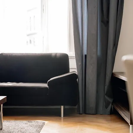 Heritage Haven Charming 3br Center Апартаменты