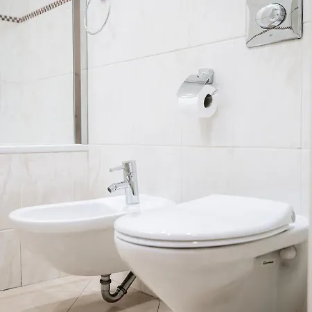 Heritage Haven Charming 3br Center Апартаменты *